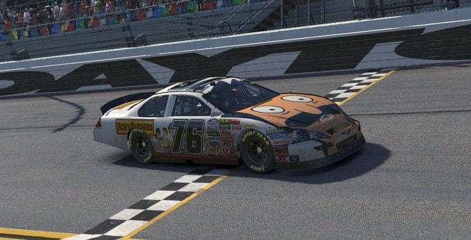 SSMS #76 crossing the finish line at Daytona